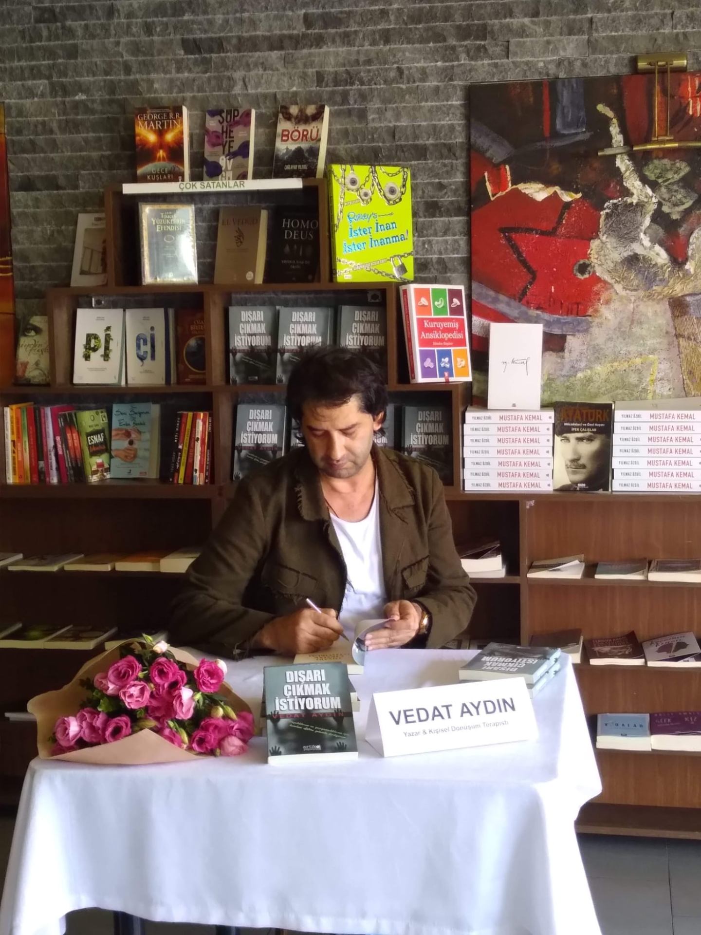 Vedat Aydın — Dışarı Çıkmak İstiyorum imza günü
